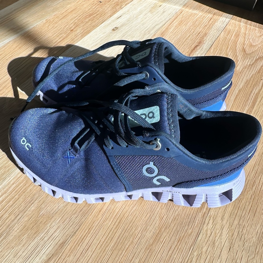 On Running HELION Cloud x4 casual Sneakers